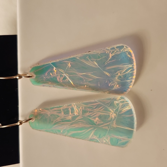 2/$30 NWT Color by Amber earrings - Picture 3 of 3